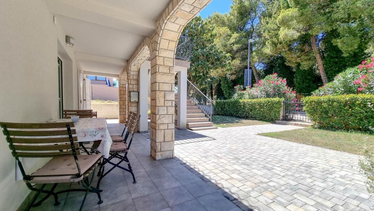 Ena Apartman Novigrad Istria Kültér fotó