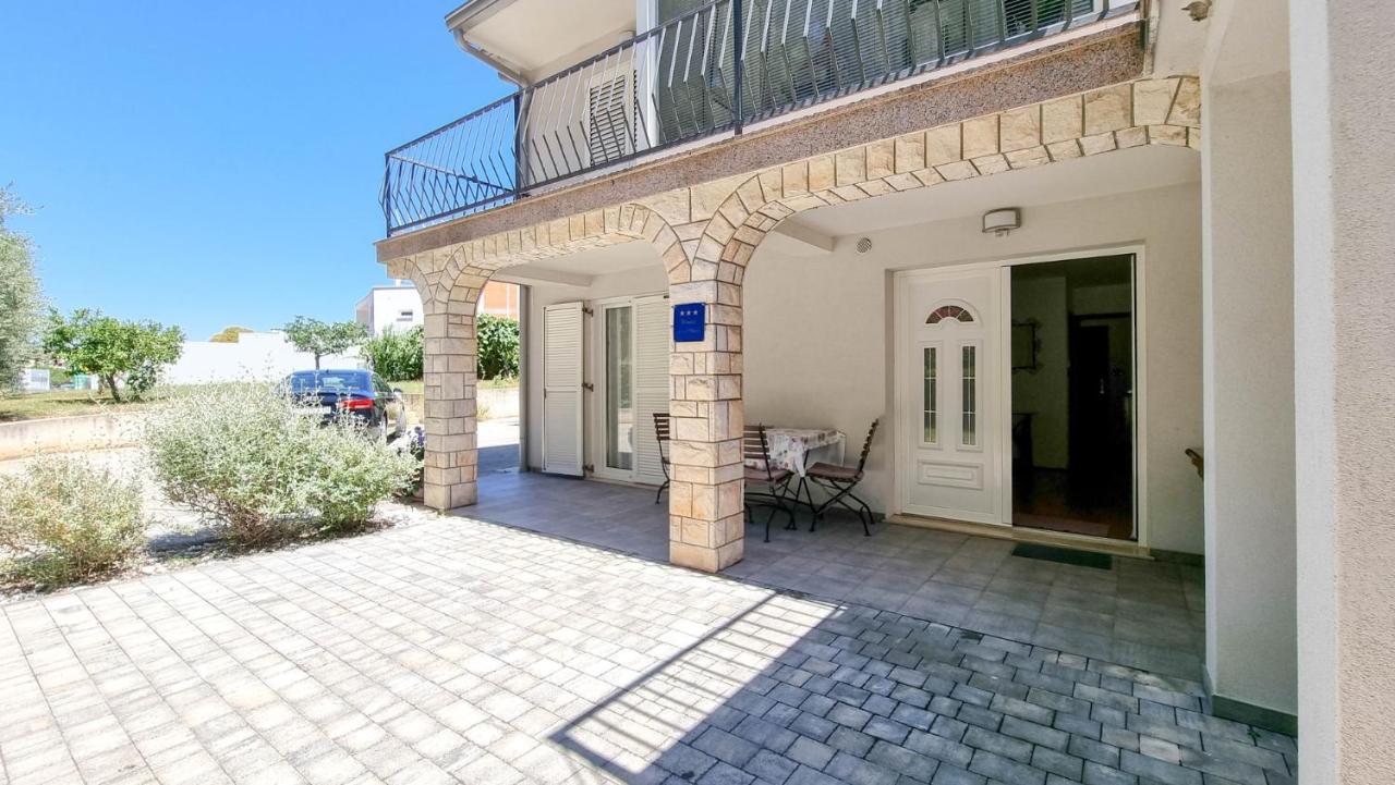 Ena Apartman Novigrad Istria Kültér fotó
